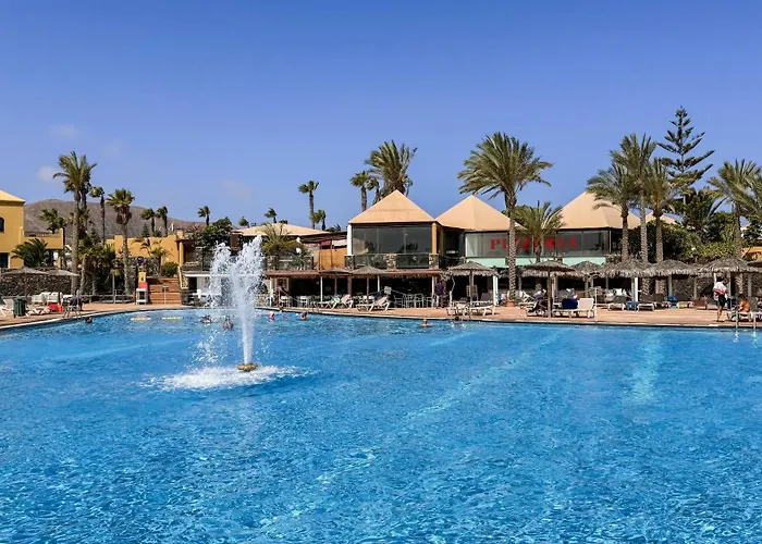 Golden Dream, Swimming Pool And Parking 別荘 コラレホ