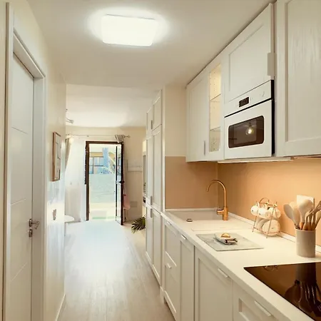 Holiday home Golden Dream, Swimming Pool And Parking *