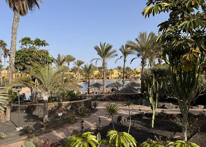 Golden Dream, Swimming Pool And Parking Corralejo