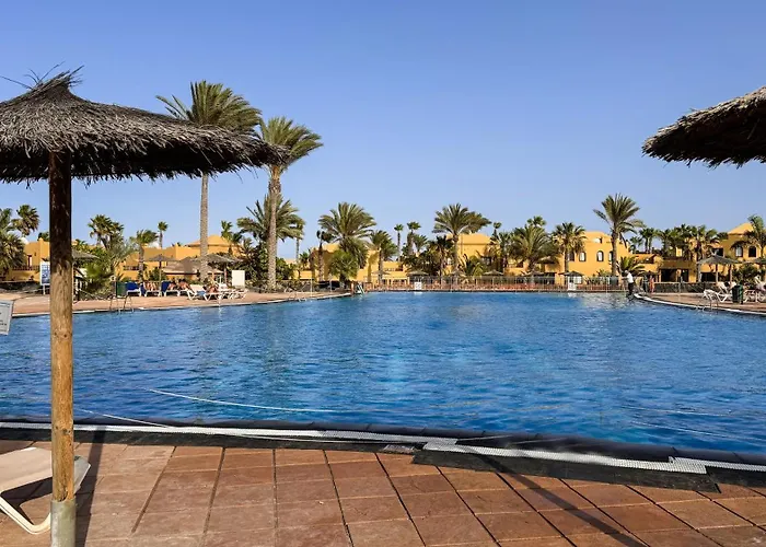 Golden Dream, Swimming Pool And Parking Holiday home *