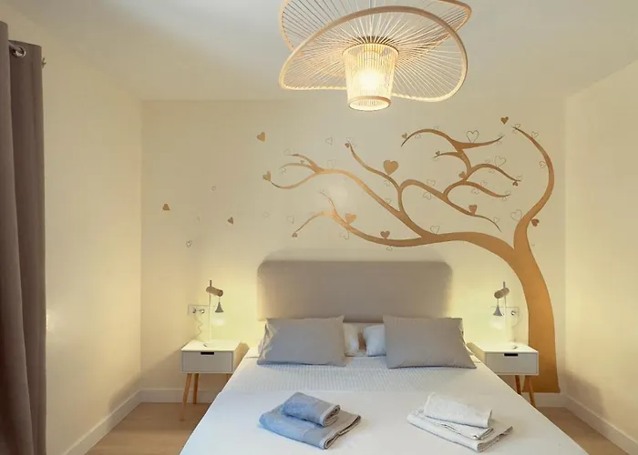 Golden Dream, Swimming Pool And Parking * Κοραλέχο