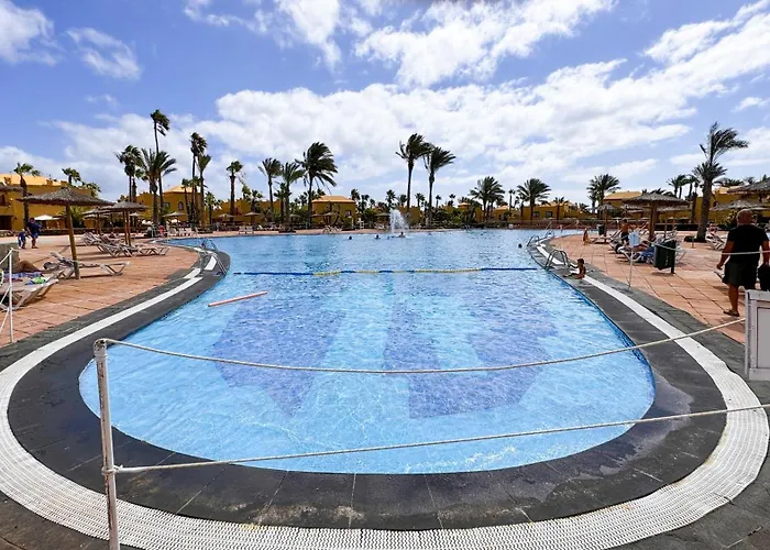 Golden Dream, Swimming Pool And Parking