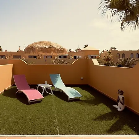 Golden Dream, Swimming Pool And Parking Semesterbostad Corralejo
